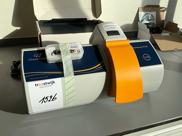 Chemometec nucleocounter nc-200 geautomatiseerde celteller met laptopstandaard - afbeelding 2 van  7