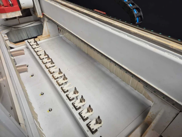 Chencan - 2023 - 2131ac4 - cnc-freesmachine - afbeelding 8 van  12