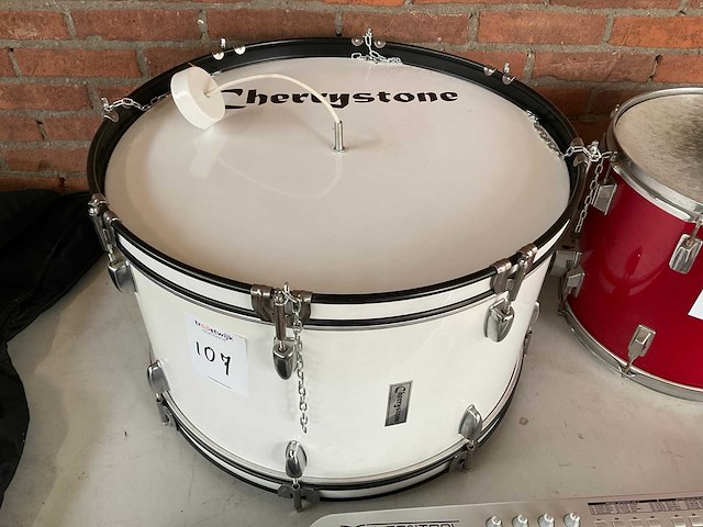 Cherrystone bassdrum met verlichting - afbeelding 1 van  1