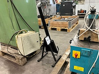 Cherrystone headless gitaar met standaard - afbeelding 2 van  3