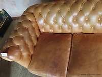 Chesterfield zetel d 90cm h 77cm b 205cm - afbeelding 4 van  9