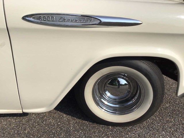Chevrolet - 1957 - apache - 3200 - personenauto - afbeelding 25 van  42