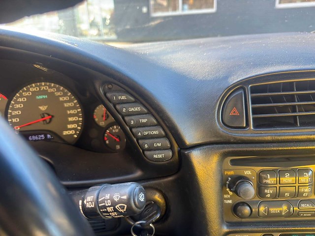 Chevrolet - 1998 - corvette c5 - 5.7 convertible a - personenauto - afbeelding 11 van  24