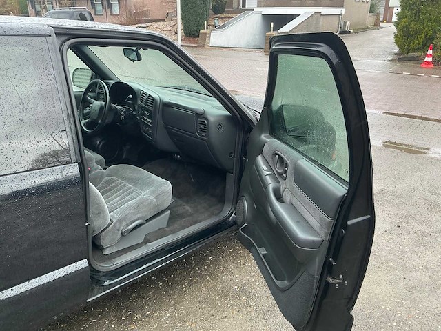 Chevrolet - 2001 - s10 pick up - personenauto (76-bk-jz) - afbeelding 4 van  18