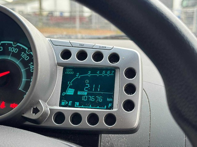 Chevrolet - 2011 - spark - 1.0 16v l - 2-tkr-69 - afbeelding 2 van  17