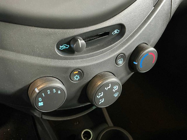 Chevrolet - 2012 - spark - 1.0 16v ls bi-fuel - personenauto - afbeelding 9 van  9