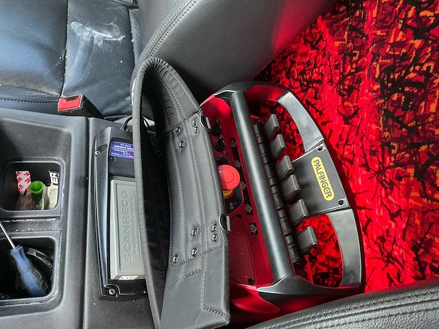 Chevrolet - 2018 - silverado - truck met elektrische palfinger kraan - afbeelding 23 van  40