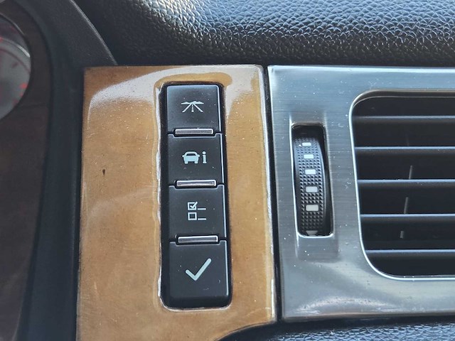 Chevrolet - avalanche - 2007 - automaat - grijs kenteken - 56-vrd-8 - afbeelding 14 van  25