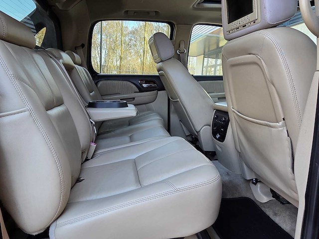 Chevrolet - avalanche - 2007 - automaat - grijs kenteken - 56-vrd-8 - afbeelding 25 van  31
