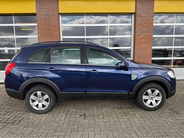 Chevrolet - captiva - 2.4 intro ed. 2wd - personenauto - 2006 - afbeelding 17 van  21