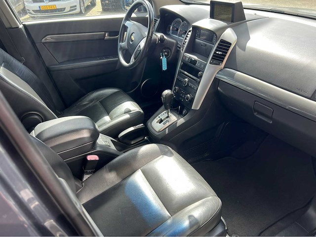 Chevrolet - captiva 3.2i - executive- personenauto - 2007 - afbeelding 10 van  27