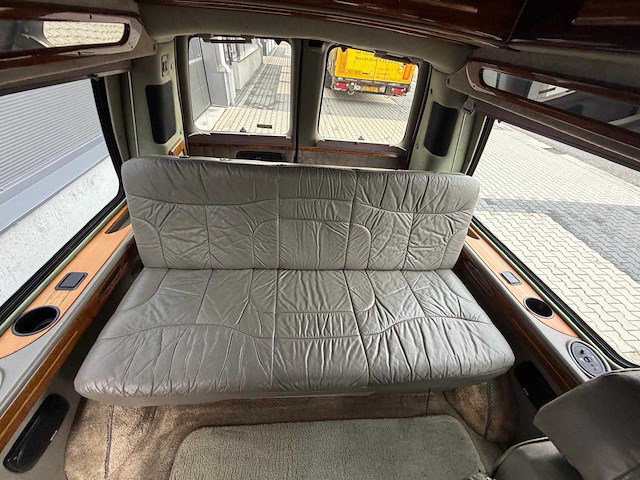 Chevrolet - chevrolet express - camper - 2002 - afbeelding 2 van  27