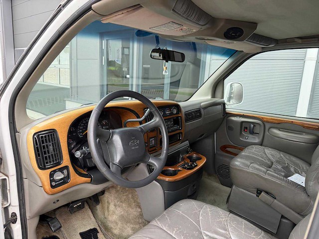 Chevrolet - chevrolet express - camper - 2002 - afbeelding 12 van  27