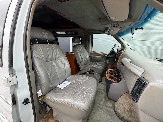 Chevrolet - chevrolet express - camper - 2002 - afbeelding 13 van  27