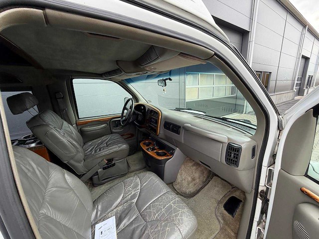 Chevrolet - chevrolet express - camper - 2002 - afbeelding 14 van  27
