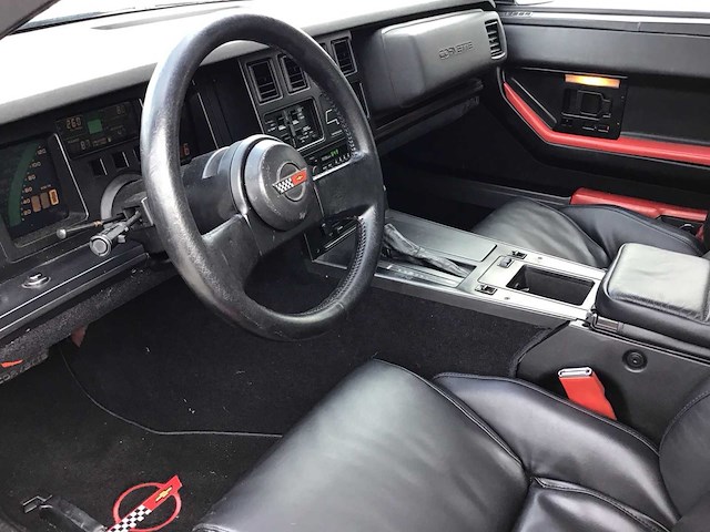 Chevrolet - corvette - c4 - oldtimer - afbeelding 5 van  34