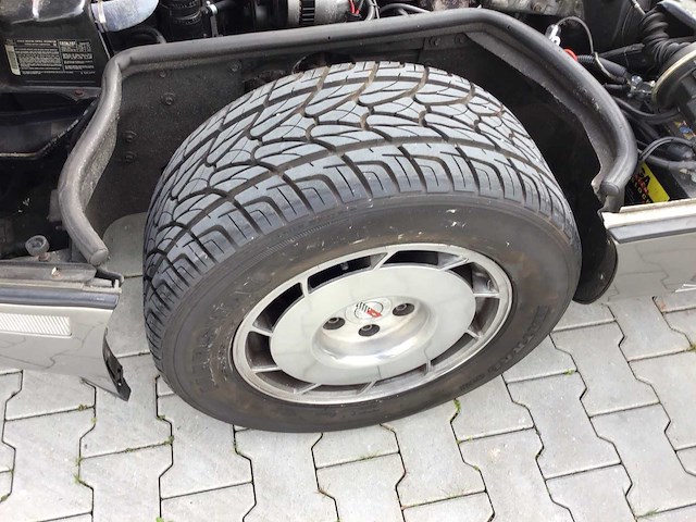 Chevrolet - corvette - c4 - oldtimer - afbeelding 19 van  34