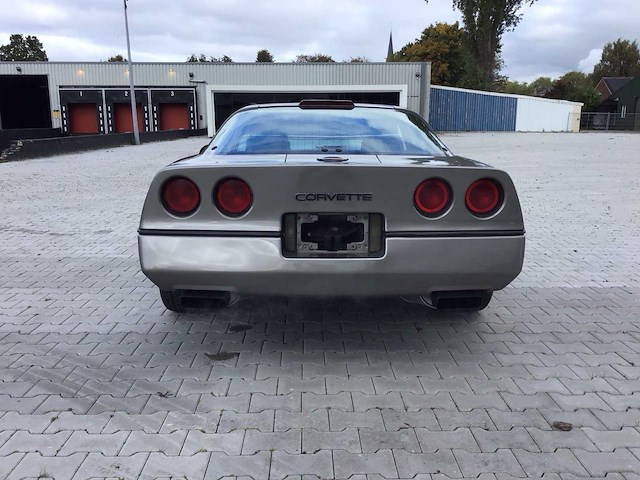 Chevrolet - corvette - c4 - oldtimer - afbeelding 29 van  34
