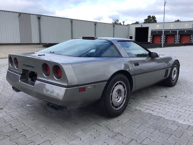 Chevrolet - corvette - c4 - oldtimer - afbeelding 30 van  34
