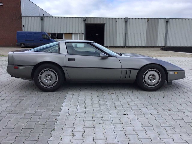 Chevrolet - corvette - c4 - oldtimer - afbeelding 31 van  34