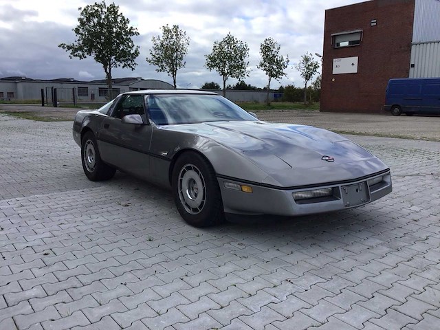 Chevrolet - corvette - c4 - oldtimer - afbeelding 32 van  34