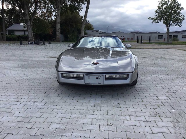 Chevrolet - corvette - c4 - oldtimer - afbeelding 33 van  34