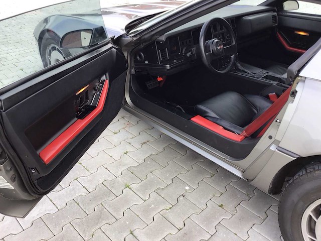 Chevrolet - corvette - c4 - oldtimer - afbeelding 34 van  34