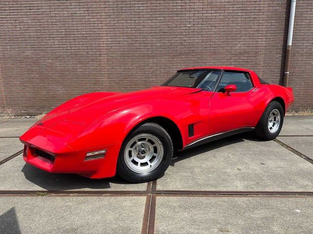 Chevrolet - corvette c3 - 5.7l v8 - 1980 - oldtimer - afbeelding 10 van  15
