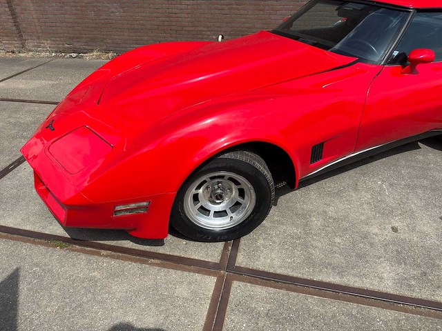 Chevrolet - corvette c3 - 5.7l v8 - 1980 - oldtimer - afbeelding 12 van  15