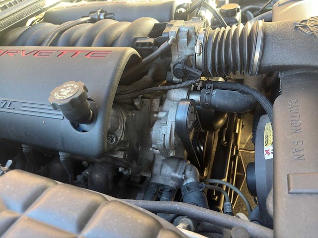 Chevrolet - corvette c5 - 5.7 convertible a - pacecar indy 500 - 1065 van 1158 - 1998 - afbeelding 20 van  34
