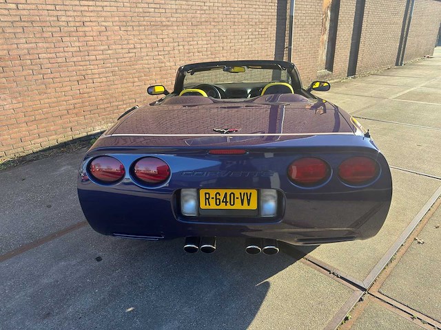 Chevrolet - corvette c5 - 5.7 convertible a - pacecar indy 500 - 1065 van 1158 - 1998 - afbeelding 30 van  34