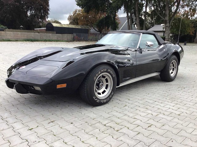 Chevrolet - corvette cabriolet - c3 - oldtimer - afbeelding 1 van  23