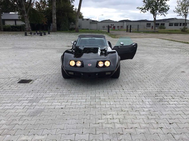 Chevrolet - corvette cabriolet - c3 - oldtimer - afbeelding 11 van  23