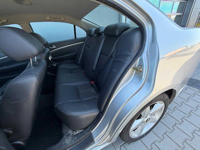 Chevrolet - epica - 2.0i exec. l.ed. - personenauto - 2007 - afbeelding 10 van  28