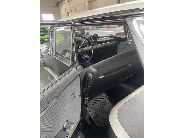 Chevrolet - impala - impala sport sedan - chevrolet impala - afbeelding 11 van  15
