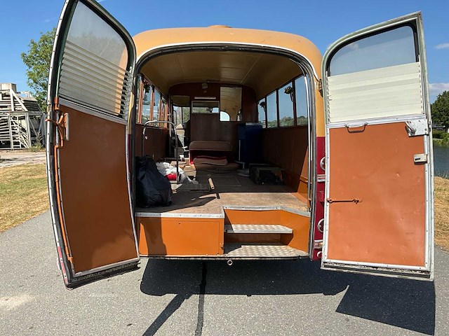 Chevrolet - personenbus - afbeelding 9 van  39