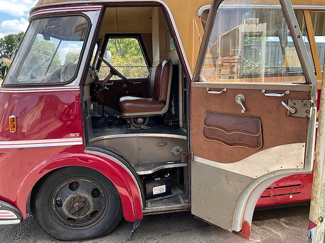 Chevrolet - personenbus - afbeelding 16 van  39