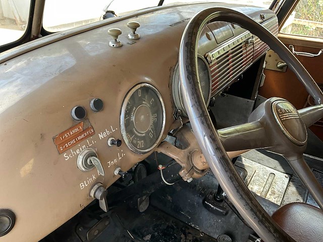 Chevrolet - personenbus - afbeelding 18 van  39