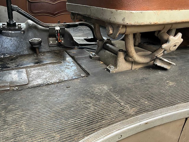 Chevrolet - personenbus - afbeelding 28 van  39