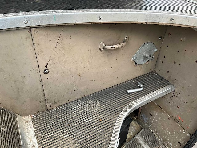 Chevrolet - personenbus - afbeelding 29 van  39