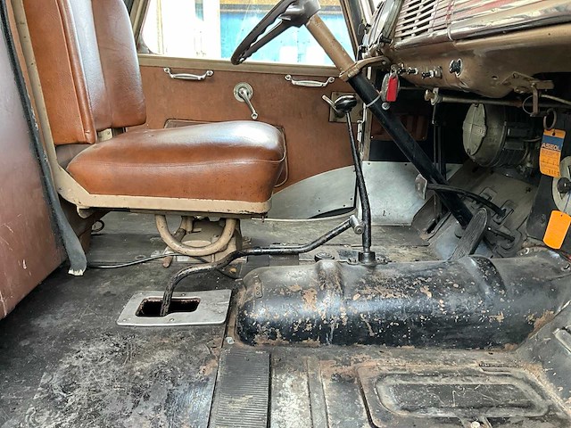 Chevrolet - personenbus - afbeelding 33 van  39