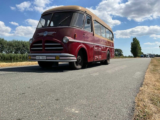 Chevrolet - personenbus - afbeelding 38 van  39