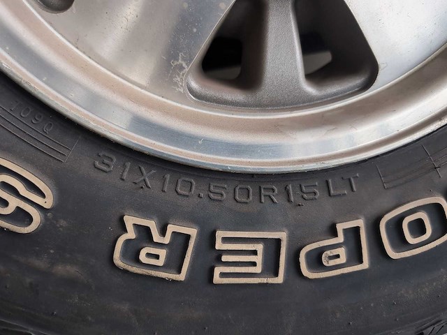 Chevrolet- gmc - c/k 1500 - wiel set - afbeelding 2 van  4