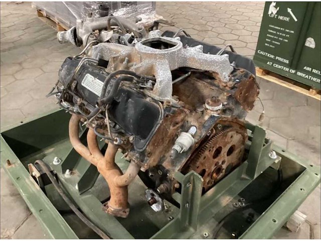 Chevrolet 6,2 liter diesel dieselmotor 6,2 gm - afbeelding 2 van  4