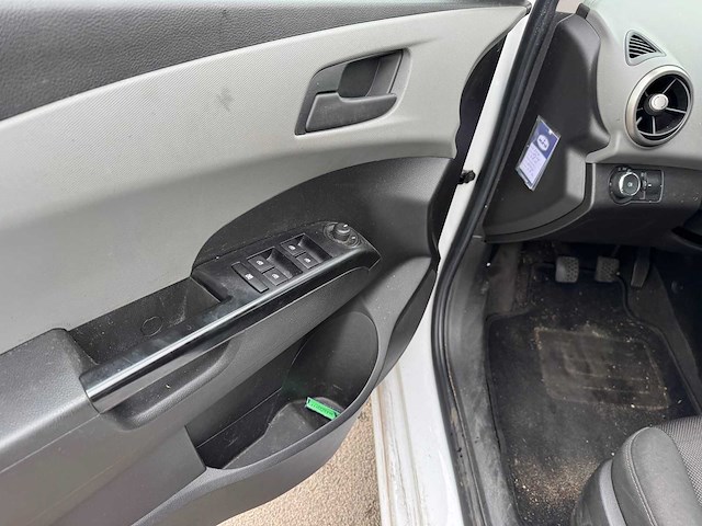 Chevrolet aveo 1.3d lt 74-xkn-9 - afbeelding 6 van  22