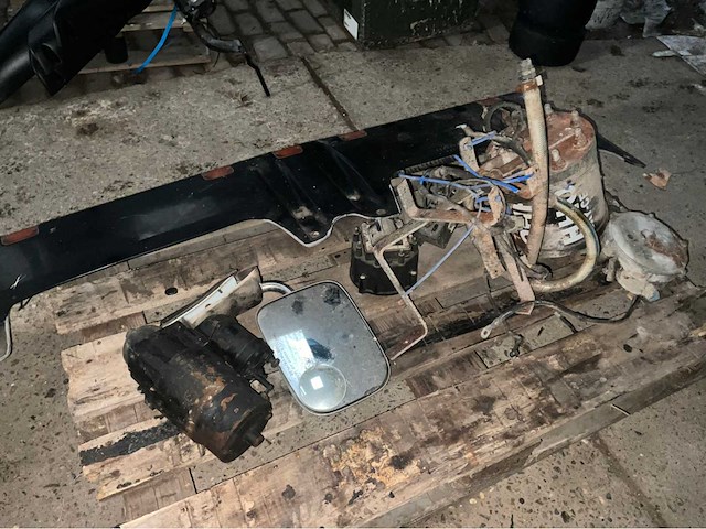 Chevrolet blazer/ suburban onderdelen - afbeelding 3 van  3