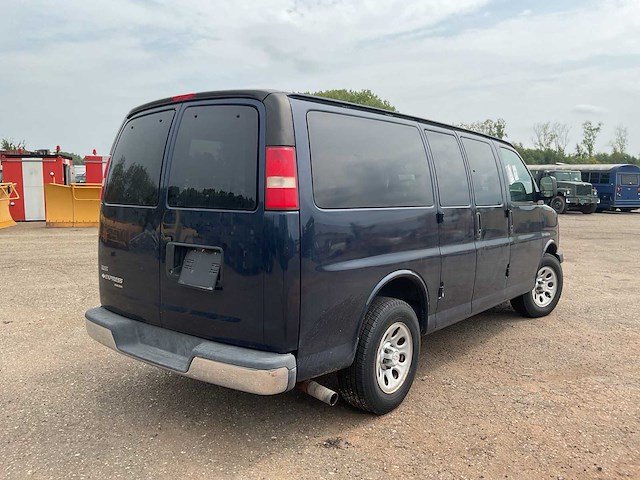 Chevrolet bus - afbeelding 13 van  18