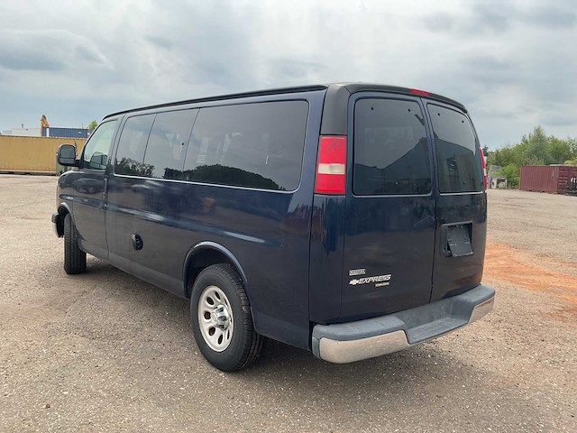 Chevrolet bus - afbeelding 14 van  18