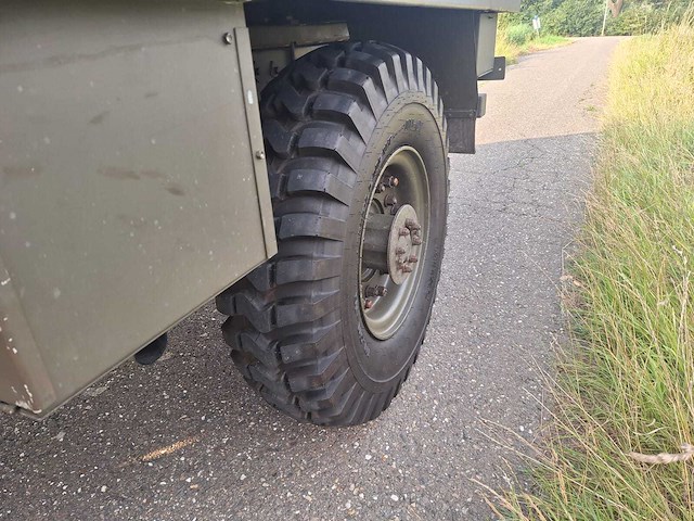 Chevrolet c15a - 1943 - canadese militaire vrachtwagen (cmp) van 3/4 ton met vierwielaandrijving (4x4) - afbeelding 40 van  42