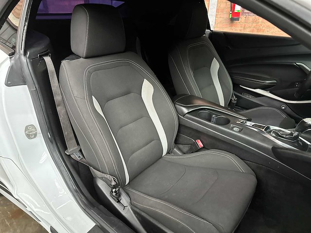 Chevrolet camaro 1lt 2.0l i4 f dohc 16v 275pk 2017 - afbeelding 38 van  47